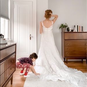 EC Pure White 🇨🇦 Boutique Lace Wedding Dress